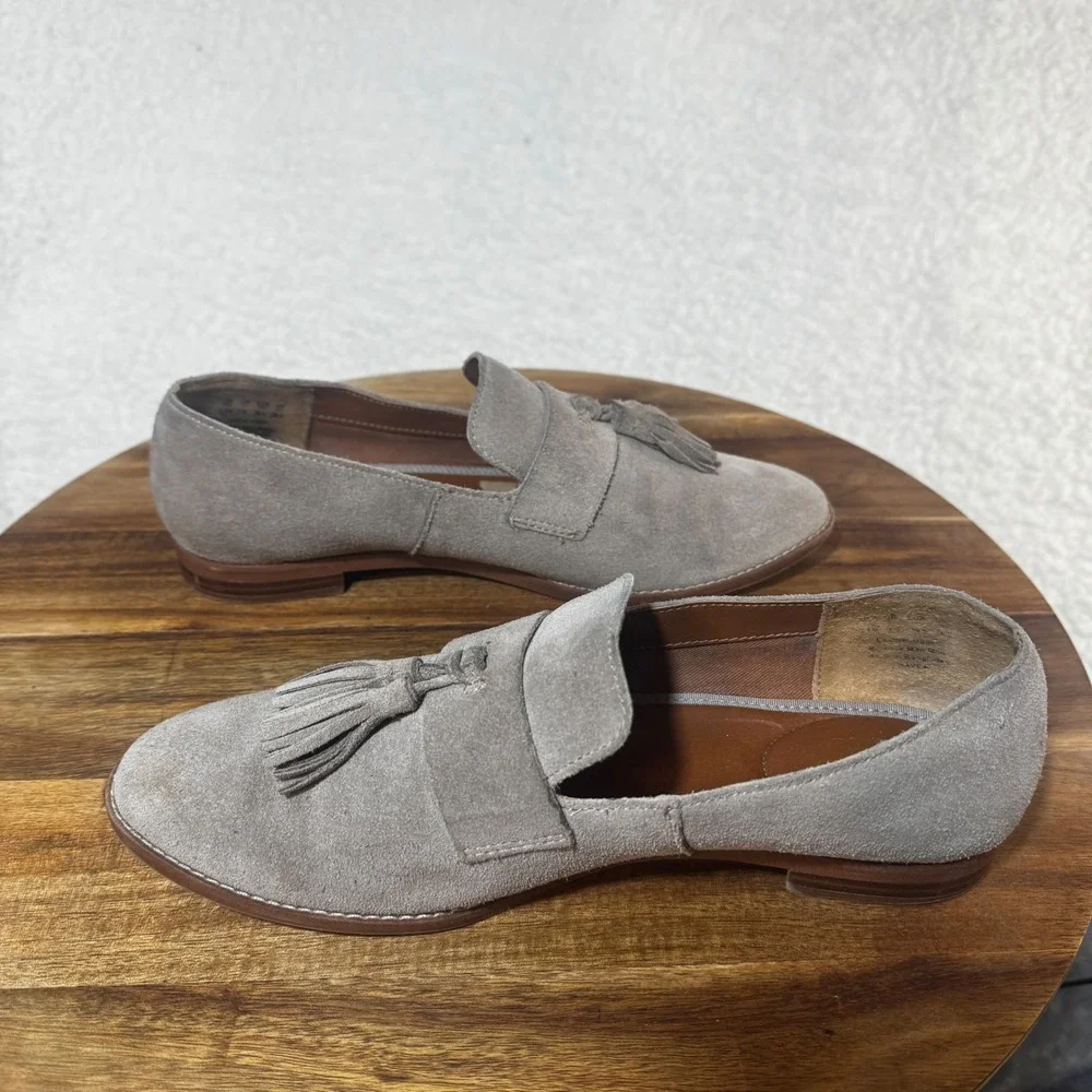 Franco Sarto Womens Grey Suede Tassel Loafers Slip On Flats Shoes Size 8.5M
